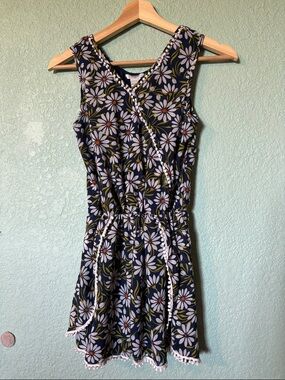 Guess Kids Girls Floral Daisy Print Sleeveless Romper, Navy, size 14 - like new
